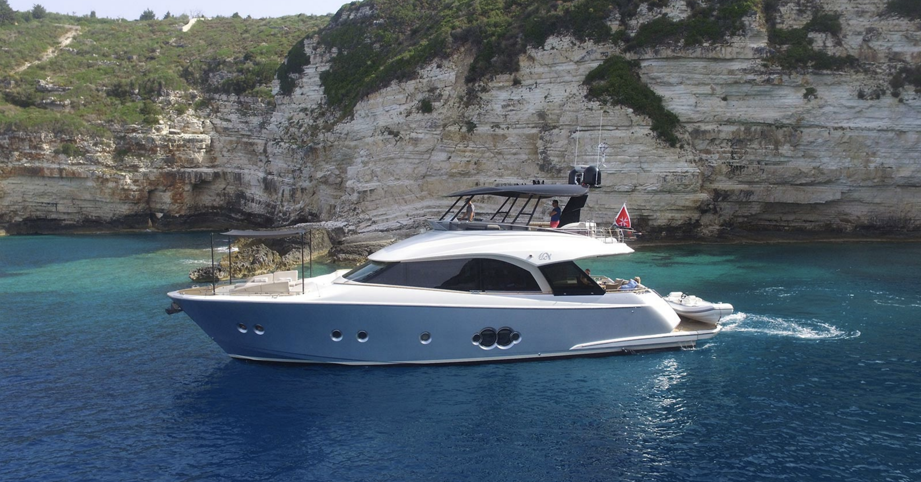 IT'S MAGIC yacht charter 2
