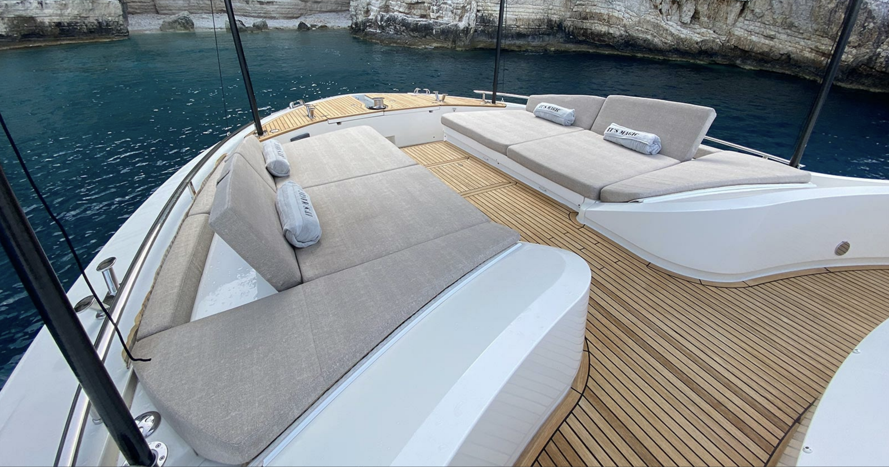 IT'S MAGIC yacht charter 5