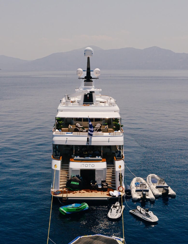 ITOTO yacht charter 5