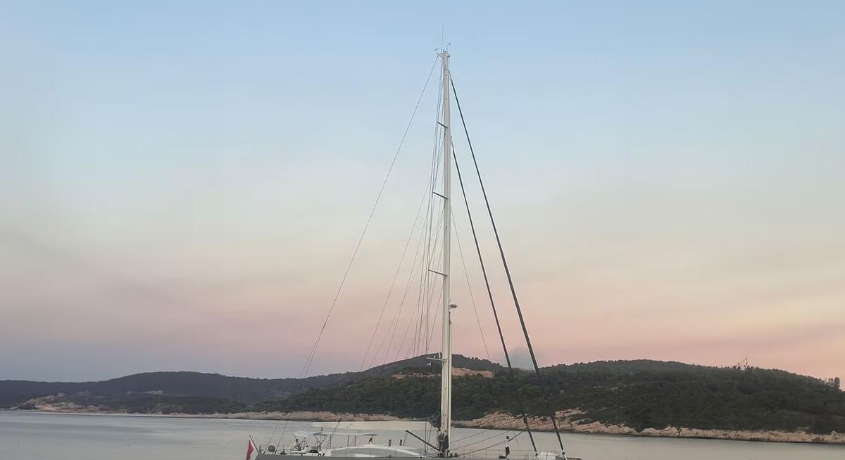 J SEVEN yacht charter 1