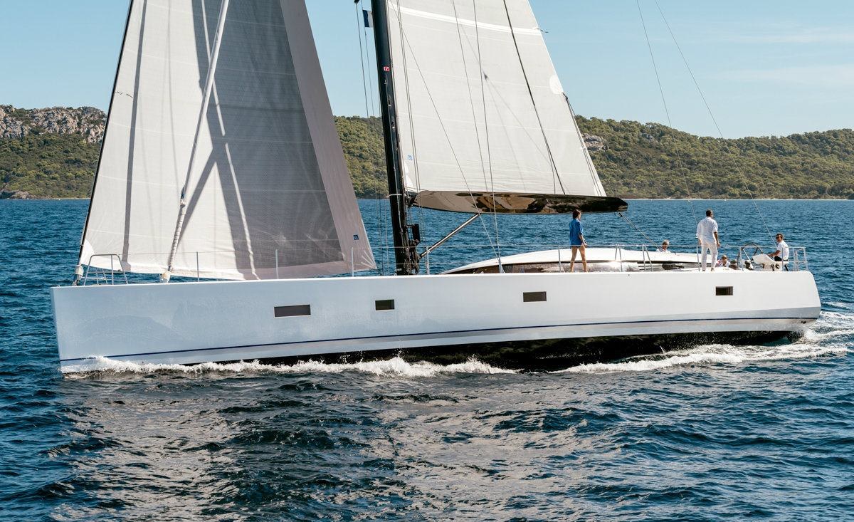 J SIX yacht charter 1