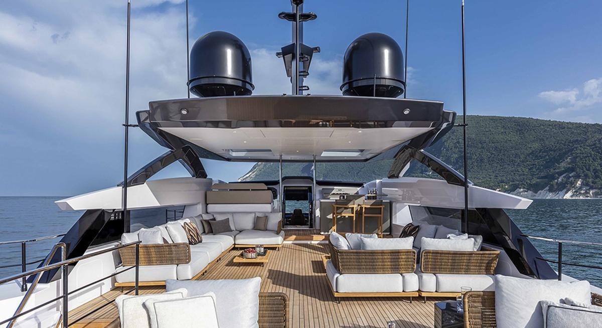 JAG'B yacht charter 3