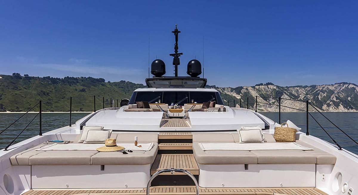 JAG'B yacht charter 2