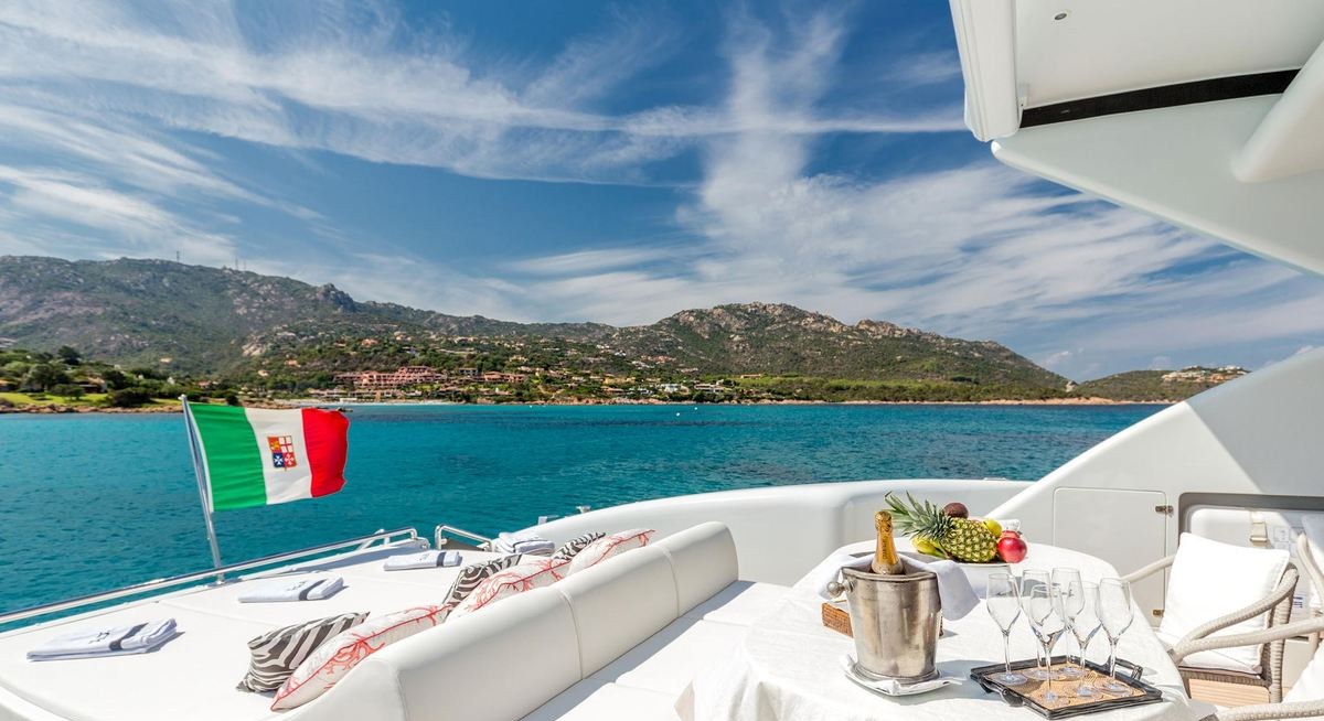 JAJARO yacht charter 4