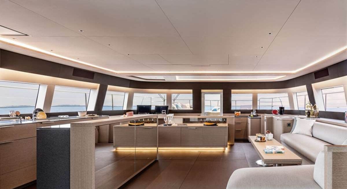 JAN'S FELINE yacht charter 3