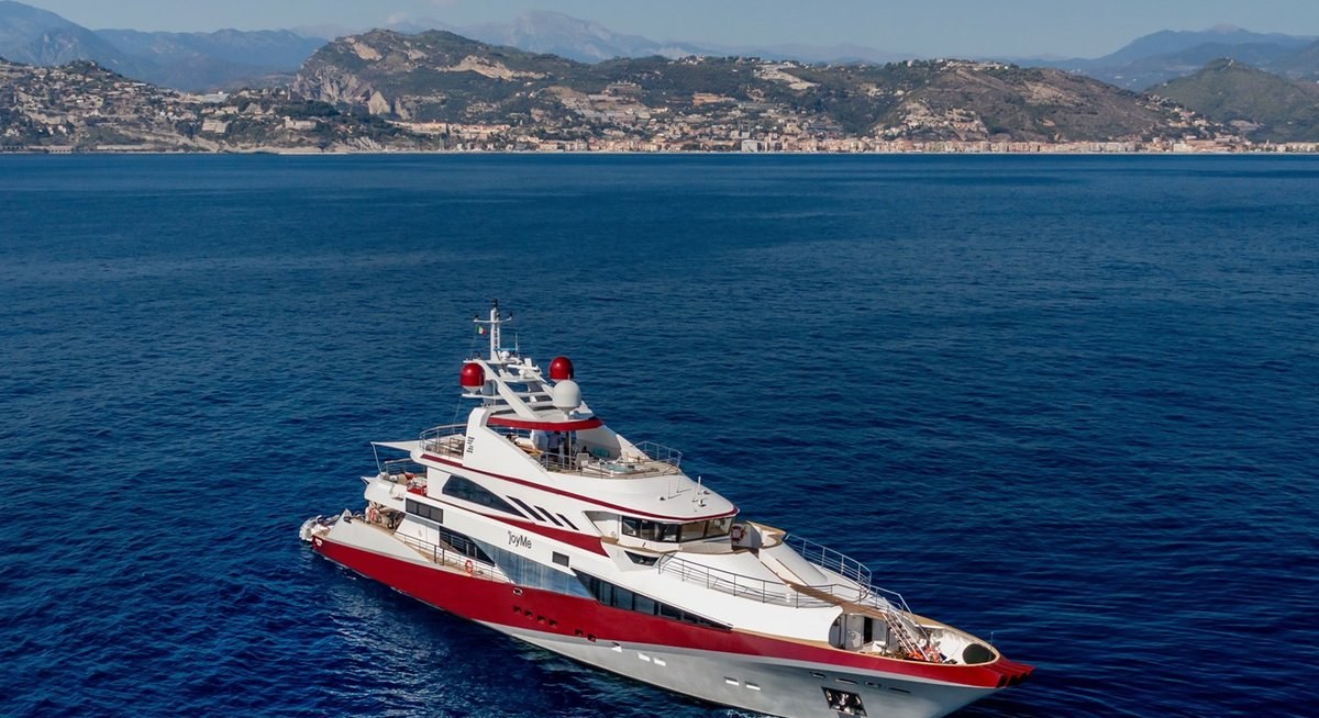JOYME yacht charter 1