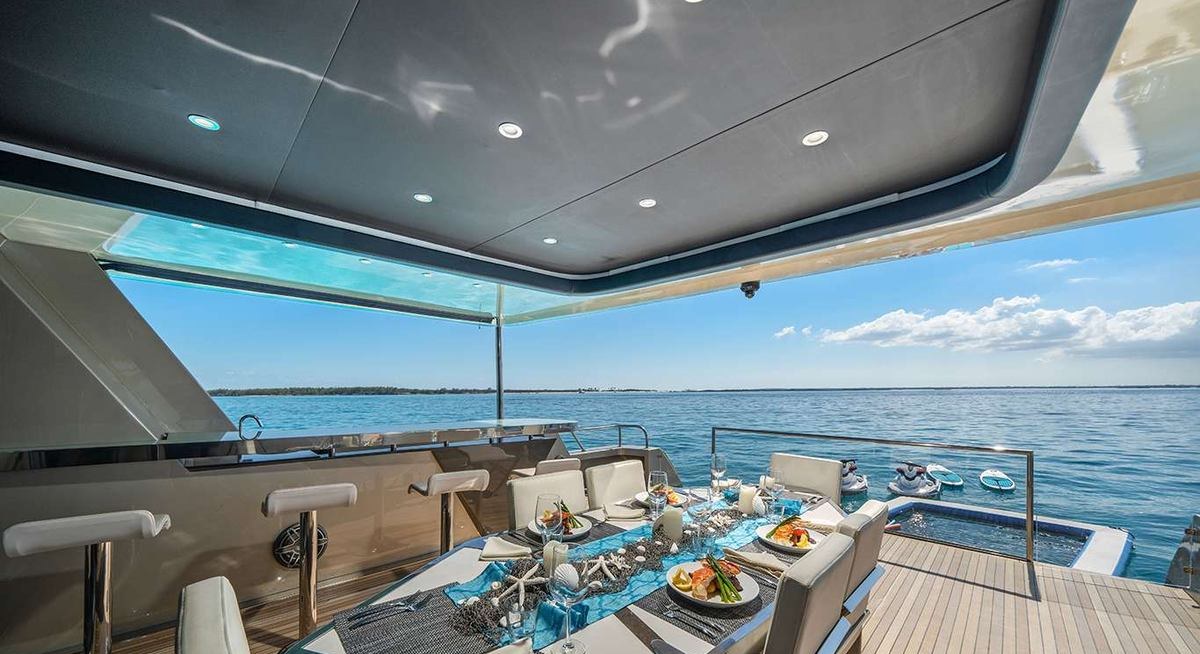 JULIANNE yacht charter 4