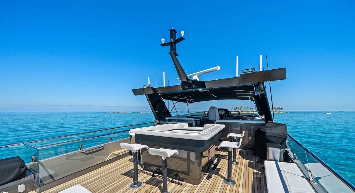 JULIANNE yacht charter 3