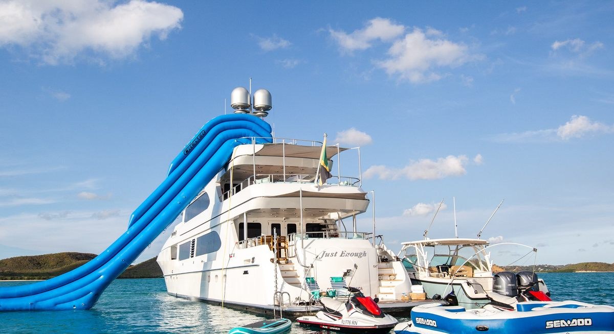 JUST ENOUGH yacht charter 5