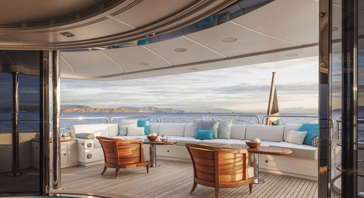 JUSTA DELIA yacht charter 3
