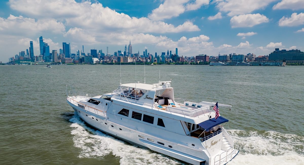 JUSTINE yacht charter 5
