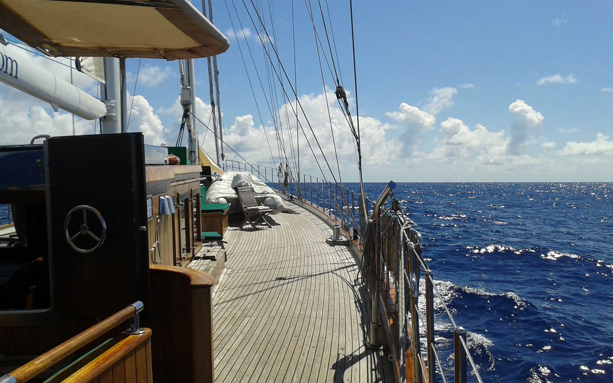 KAIROS II yacht charter 4