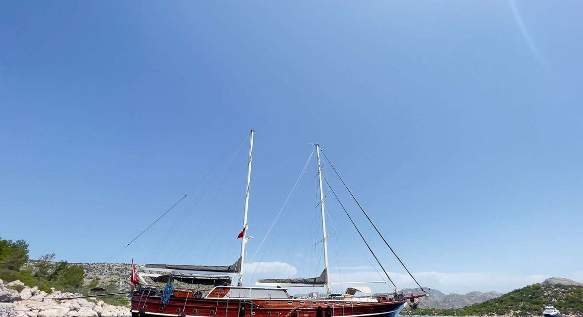 KAPTAN MEHMET BUGRA yacht charter 1