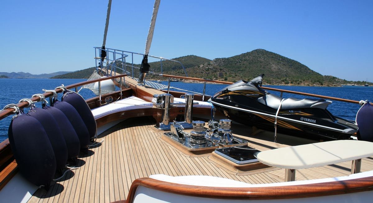 KAYA GUNERI V YACHT CHARTER yacht charter