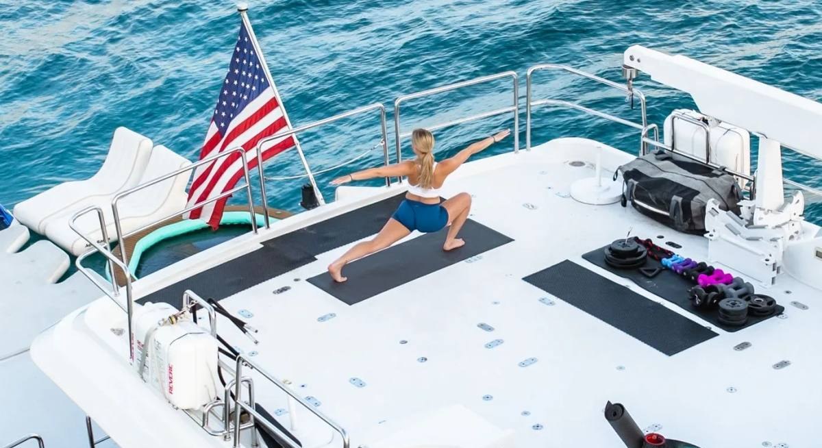 KEMOSABE yacht charter 3