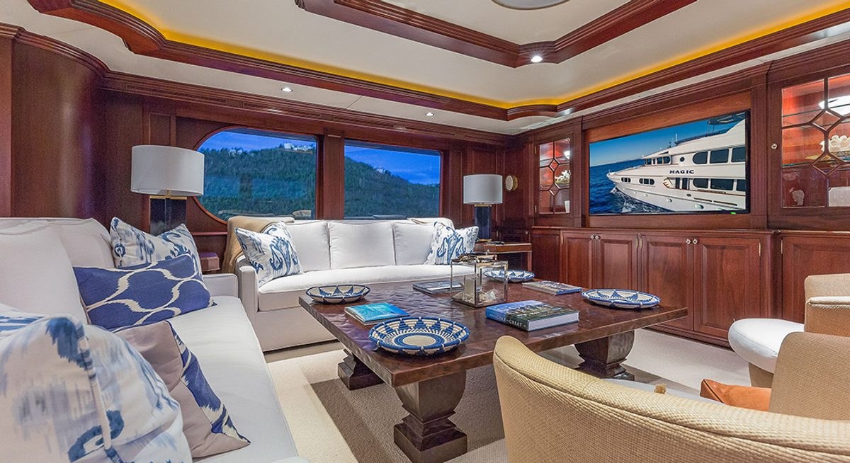 KING OF FUN yacht charter 4