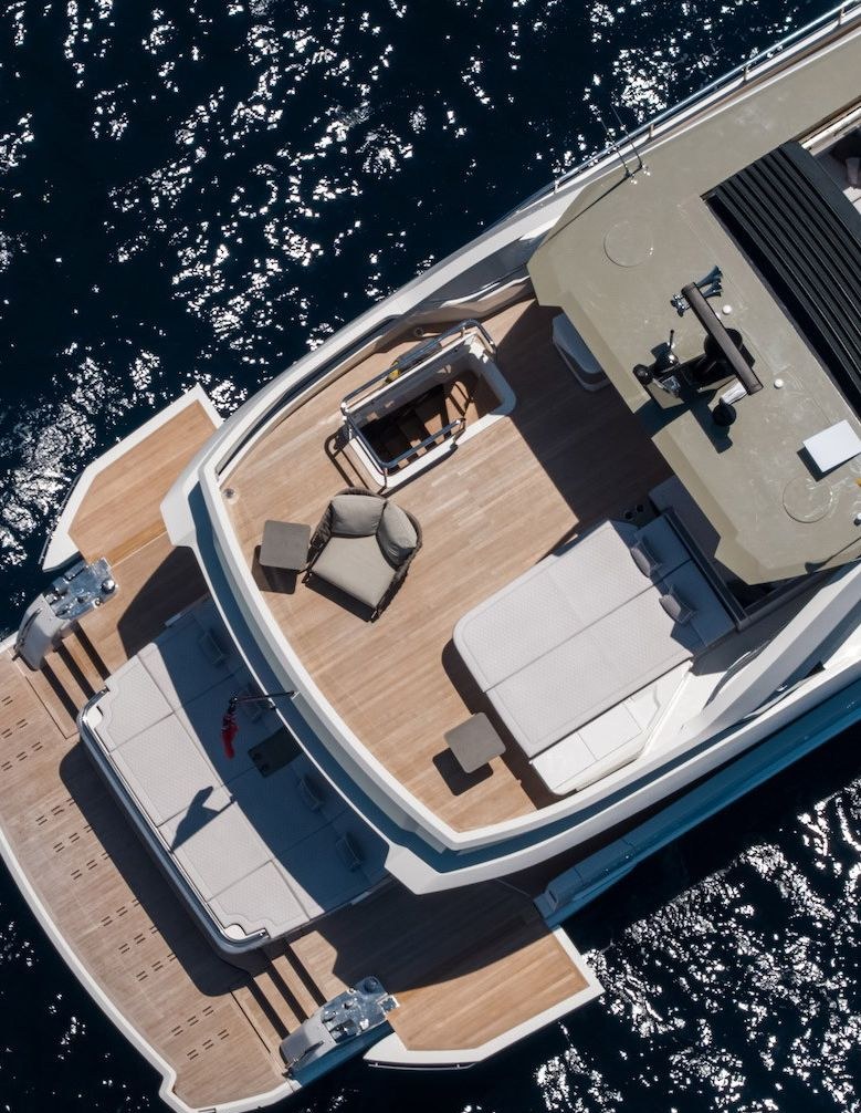 KNEAD IT yacht charter 5