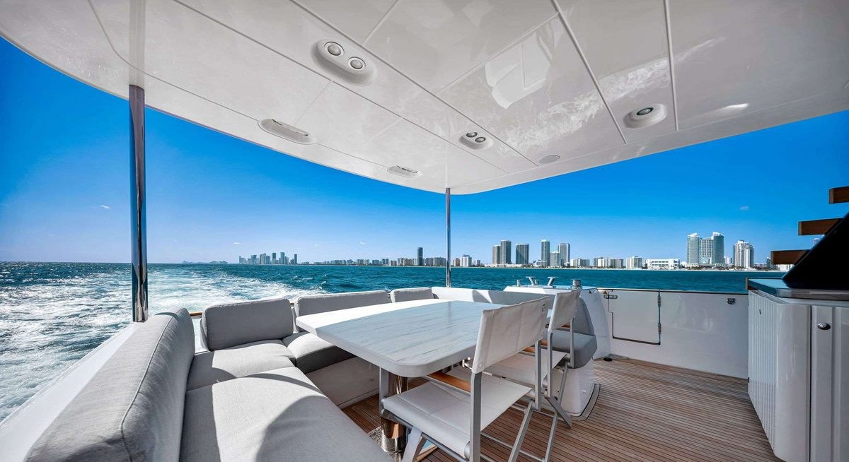 KNOT CAUGHT SLIPPIN yacht charter 4
