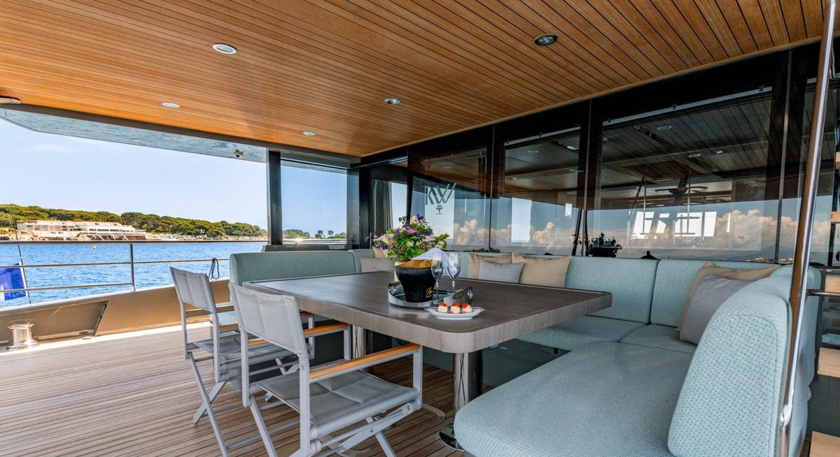 KOKONUT'S WALLY yacht charter 4