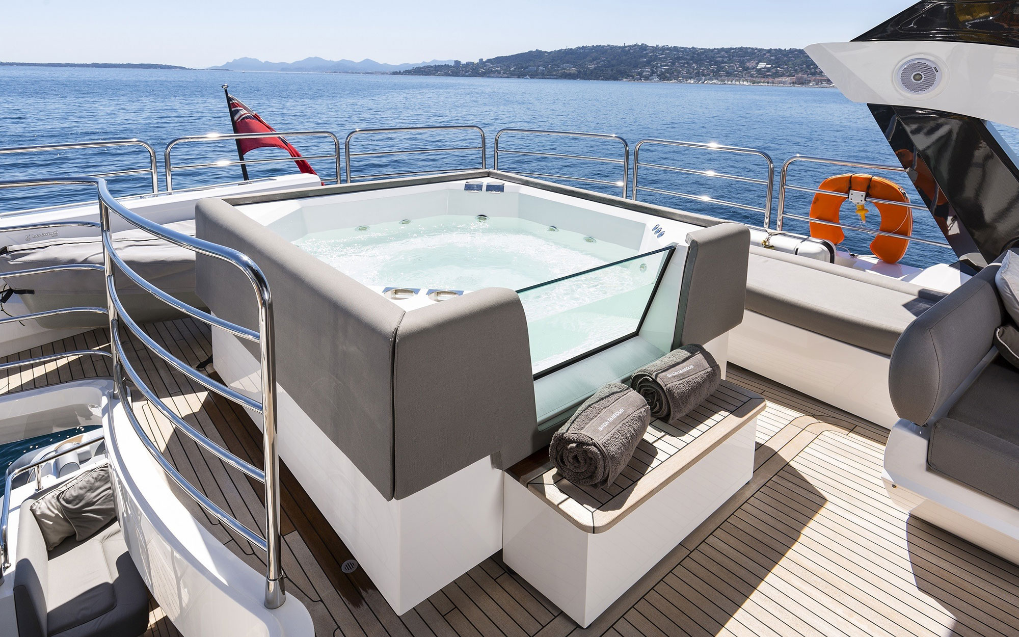 KUDOS yacht charter 5