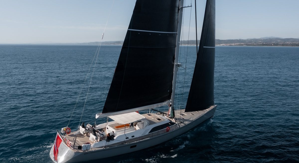 L'HIPPOCAMPE yacht charter 5