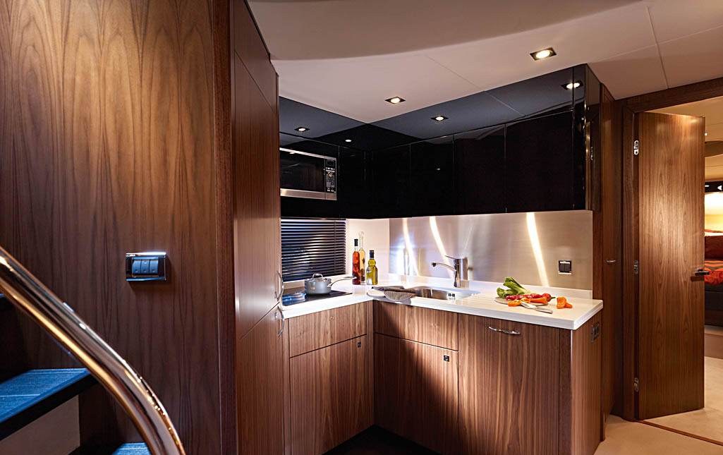 LA BELLINI yacht charter 2