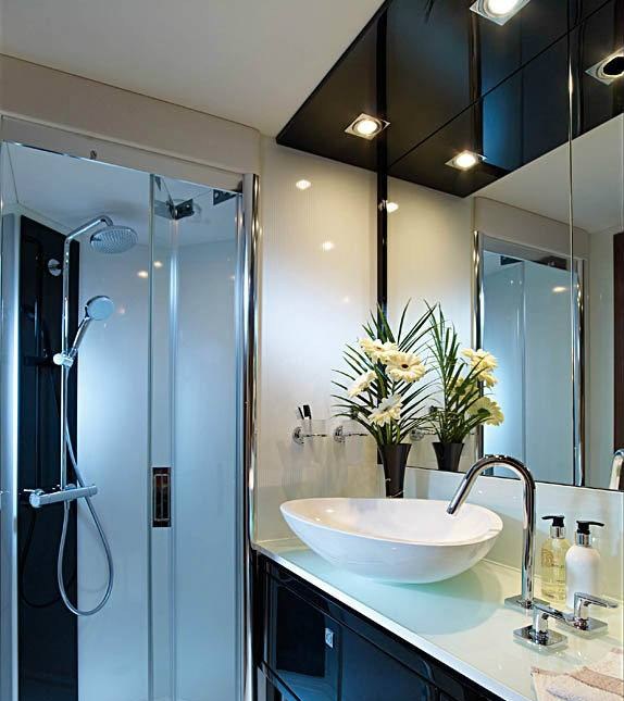 LA BELLINI yacht charter 5
