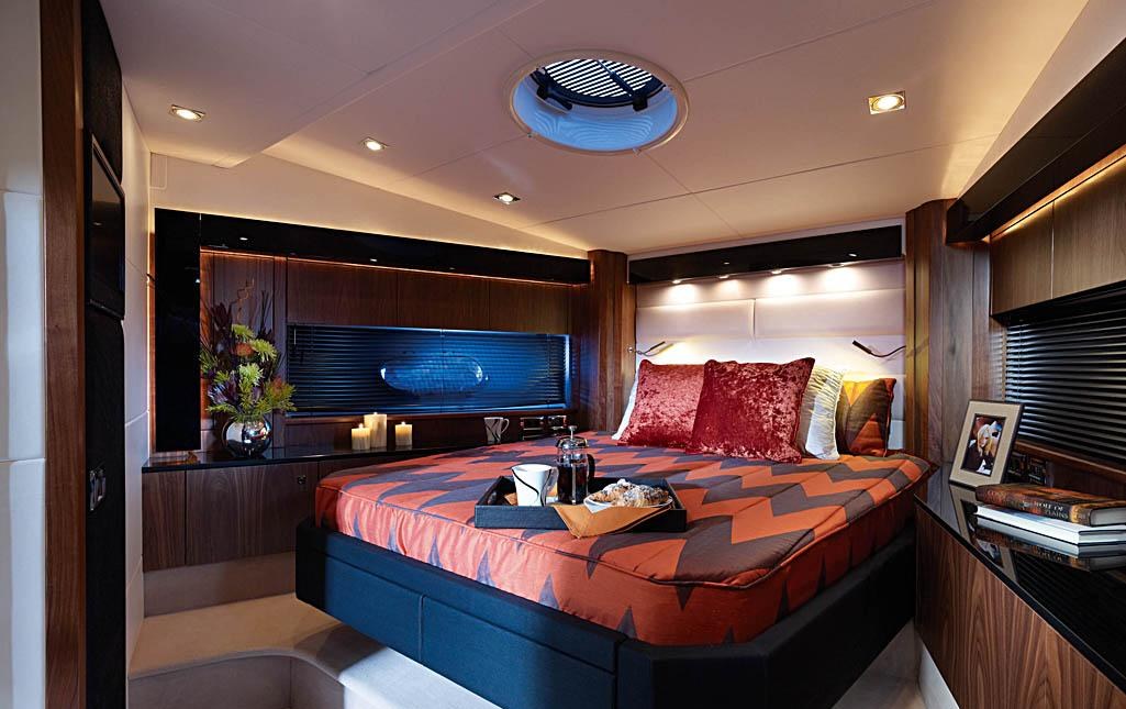 LA BELLINI yacht charter 4