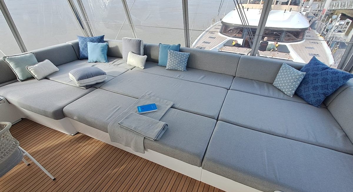 LA DÉSIRADE yacht charter 5