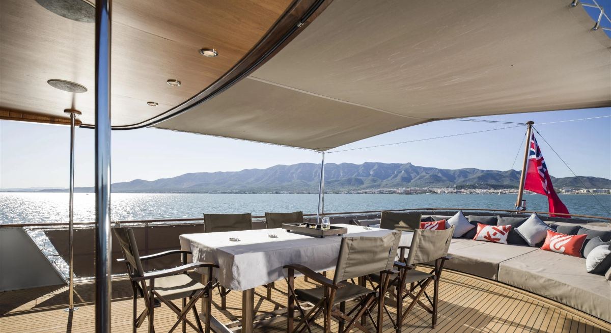 LA FENICE yacht charter 4