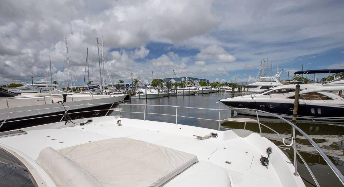 LA MANGUITA yacht charter 3