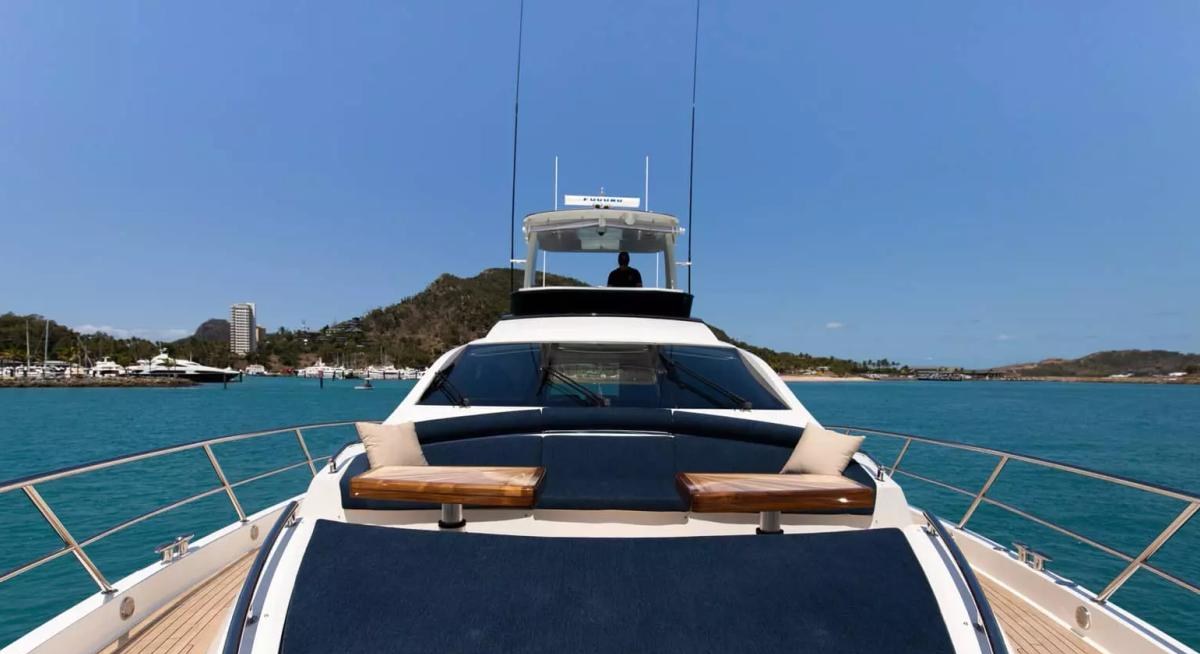 LA MAR yacht charter 2