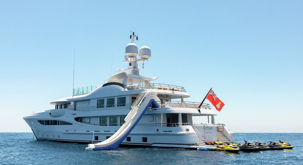 LA MIRAGE YACHT CHARTER yacht charter