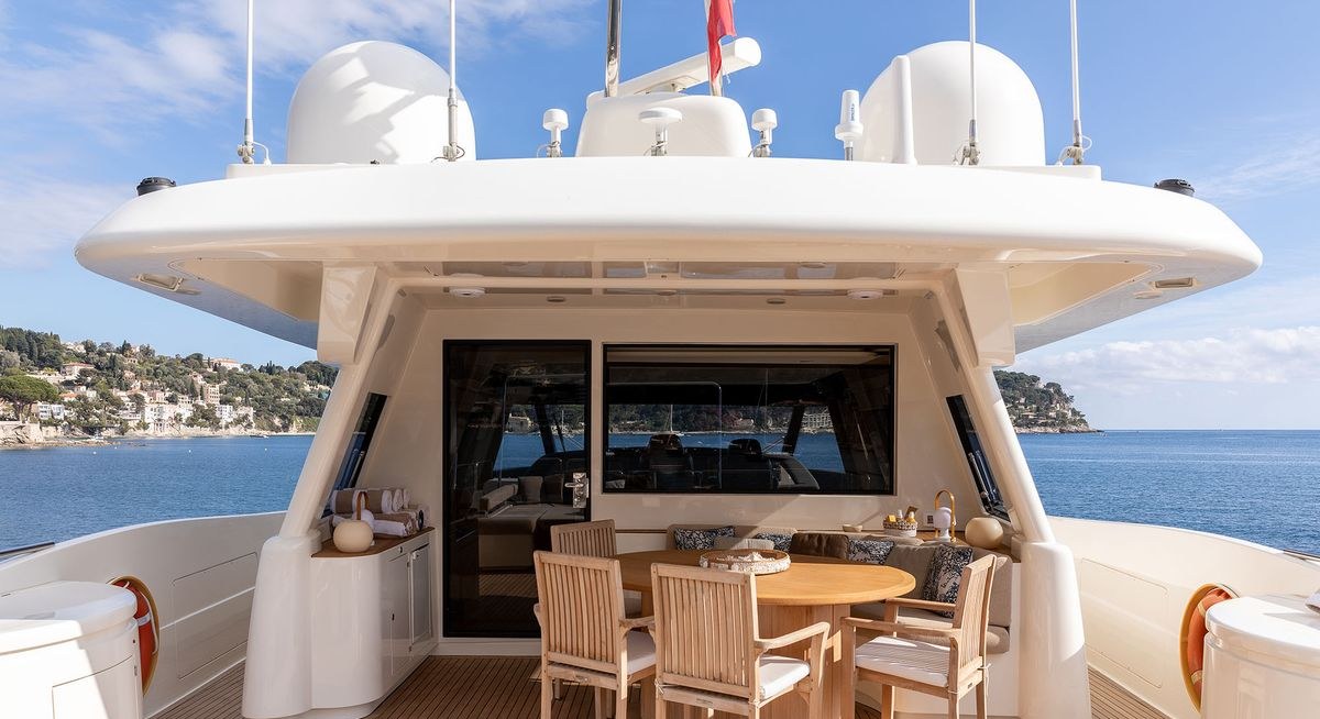 LA PAUSA yacht charter 3