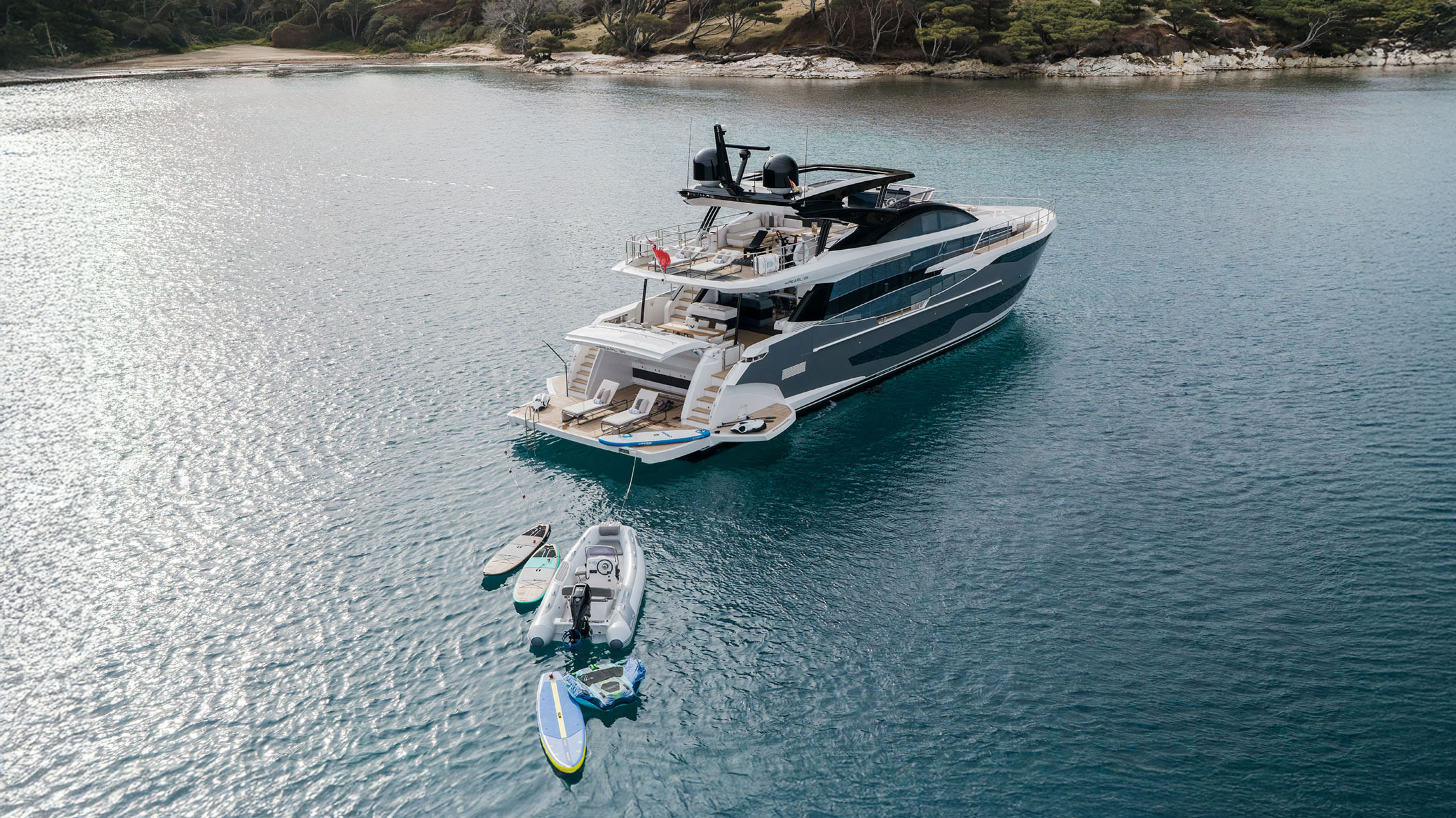 LADY B II yacht charter 2
