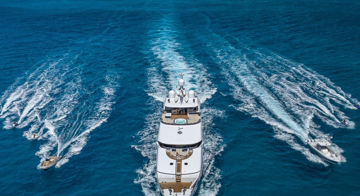 LADY ELAINE yacht charter 4