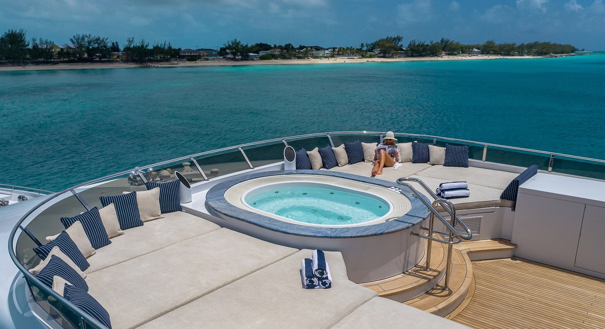 LADY ELAINE yacht charter 2