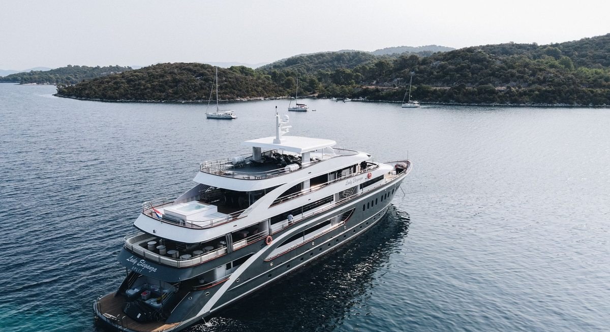 LADY ELEGANZA yacht charter 5