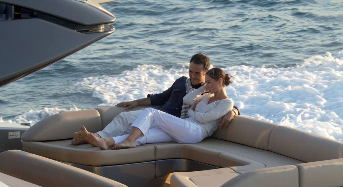 LADY F1 yacht charter 3