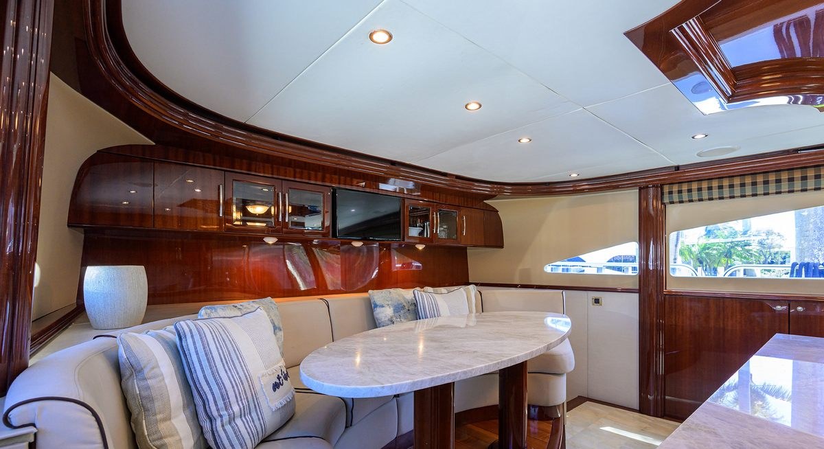 LADY KRISTINA yacht charter 4