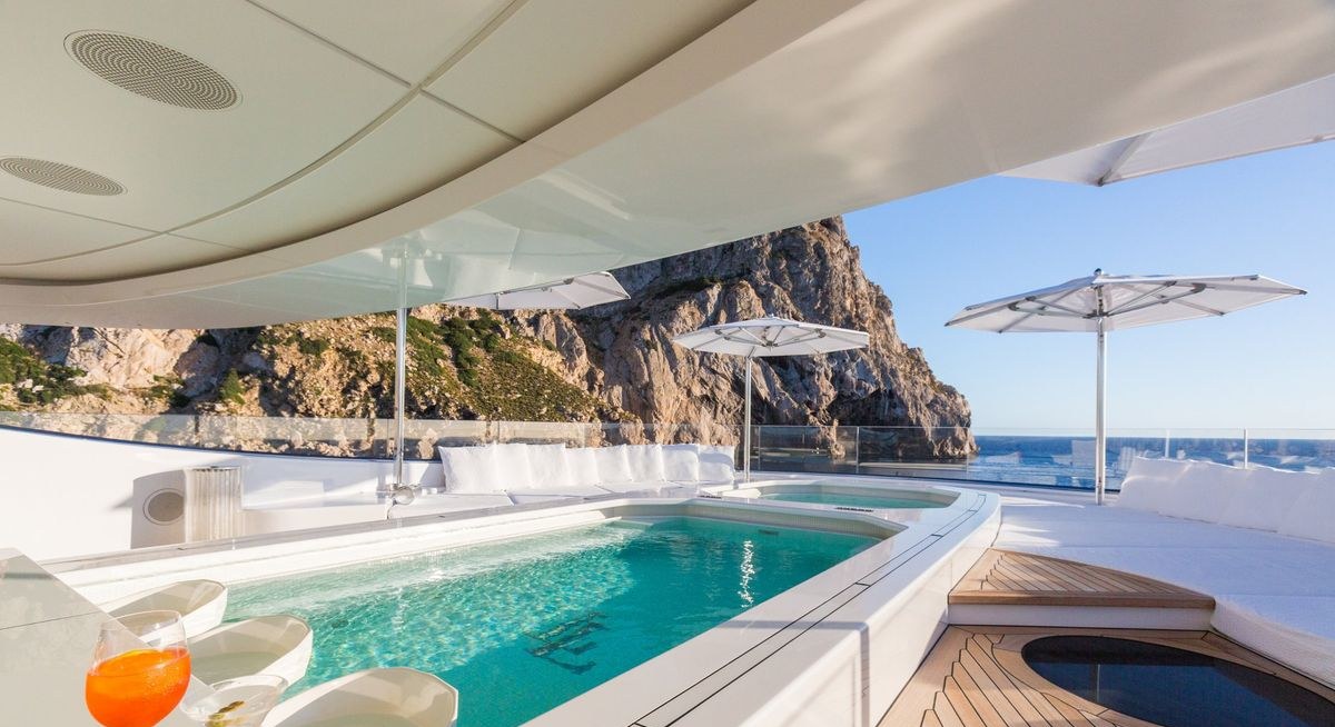 LADY LARA yacht charter 4
