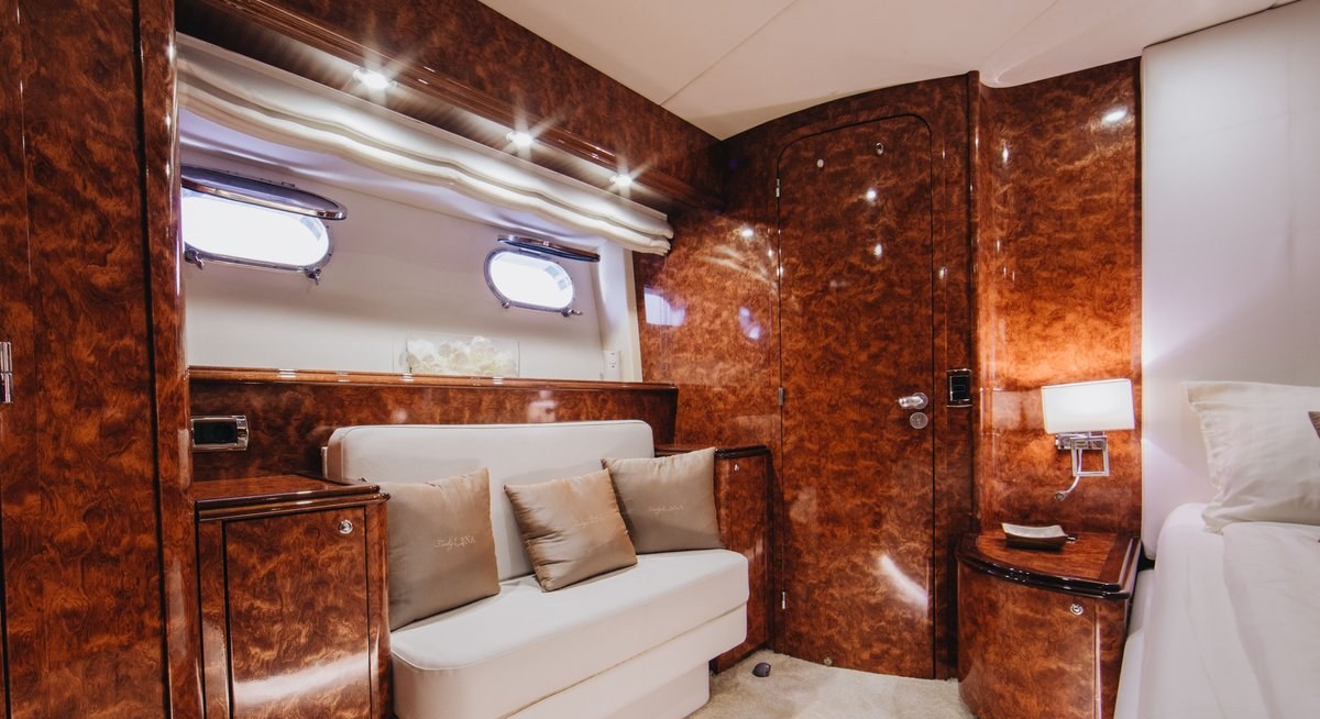 LADY LONA yacht charter 4
