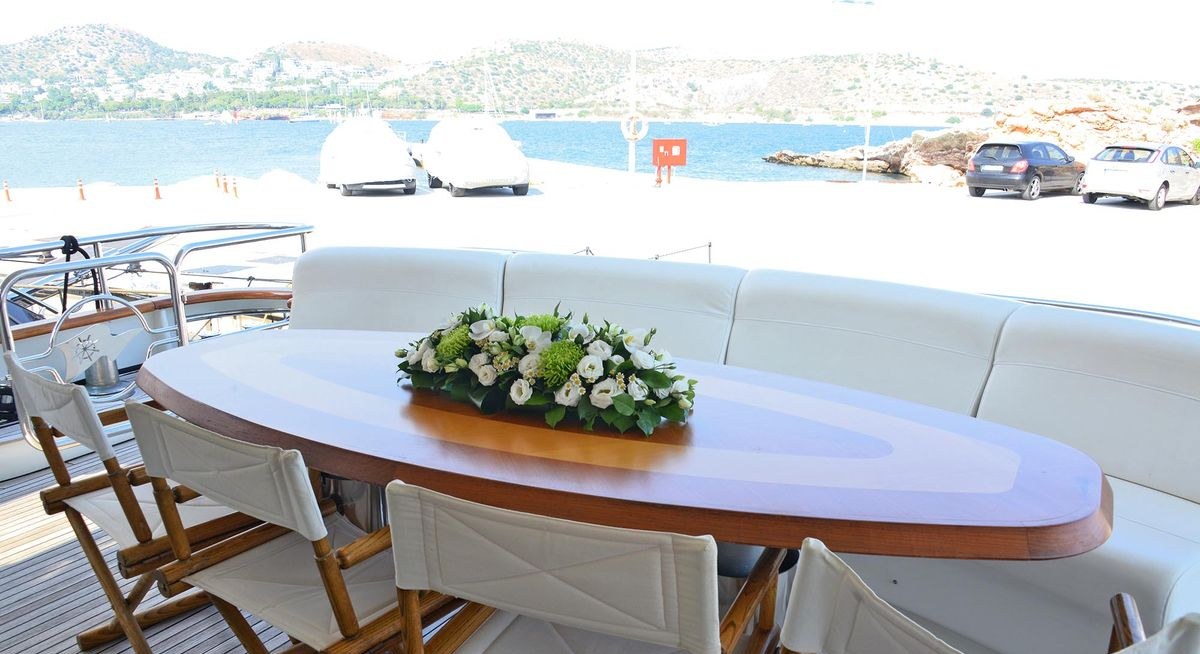 LADY MOH yacht charter 4