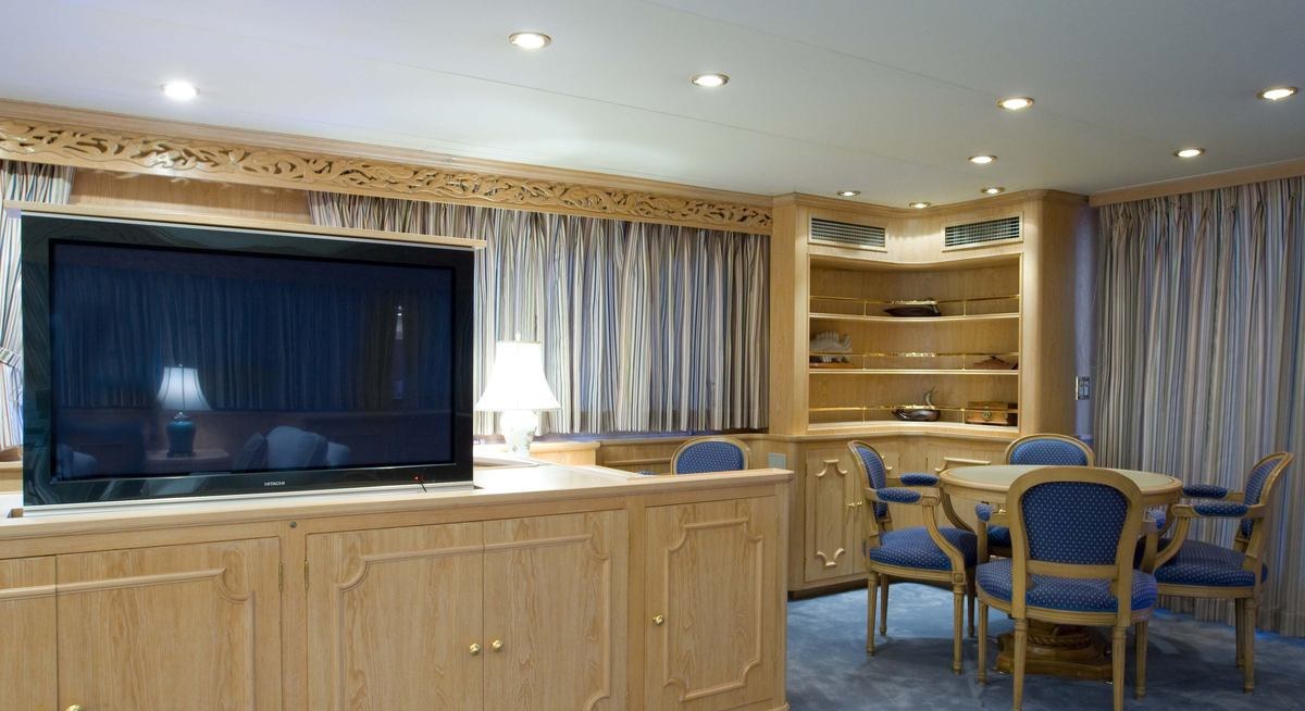 LADY ROSE yacht charter 3