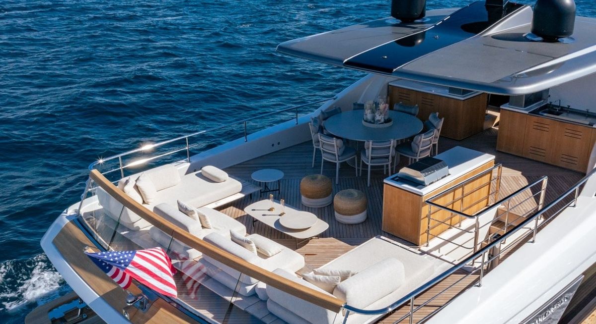 LAILA yacht charter 5