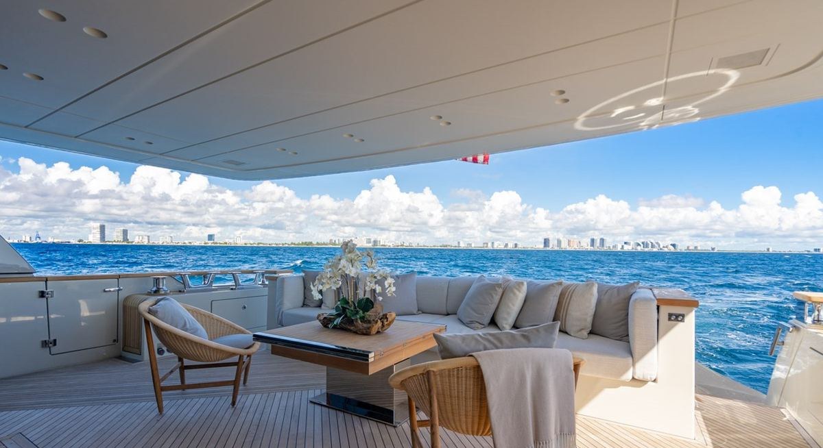 LAILA yacht charter 4