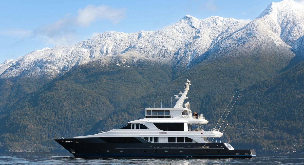 LAST CALL YACHT CHARTER yacht charter