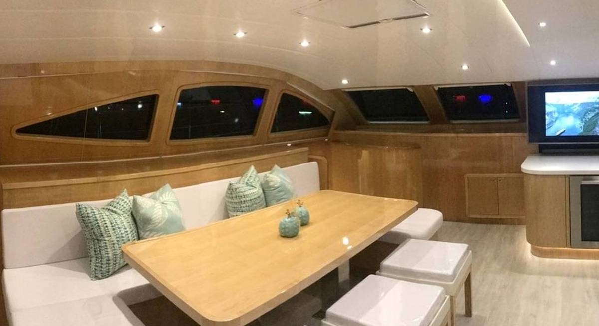 LAYSAN yacht charter 5