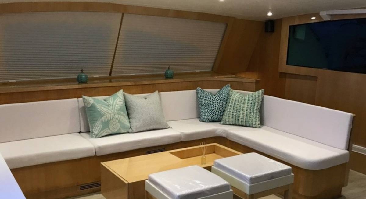 LAYSAN yacht charter 3
