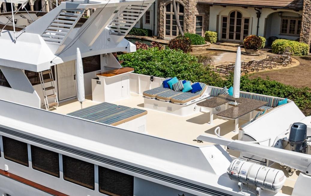 LE MONTRACHET yacht charter 3